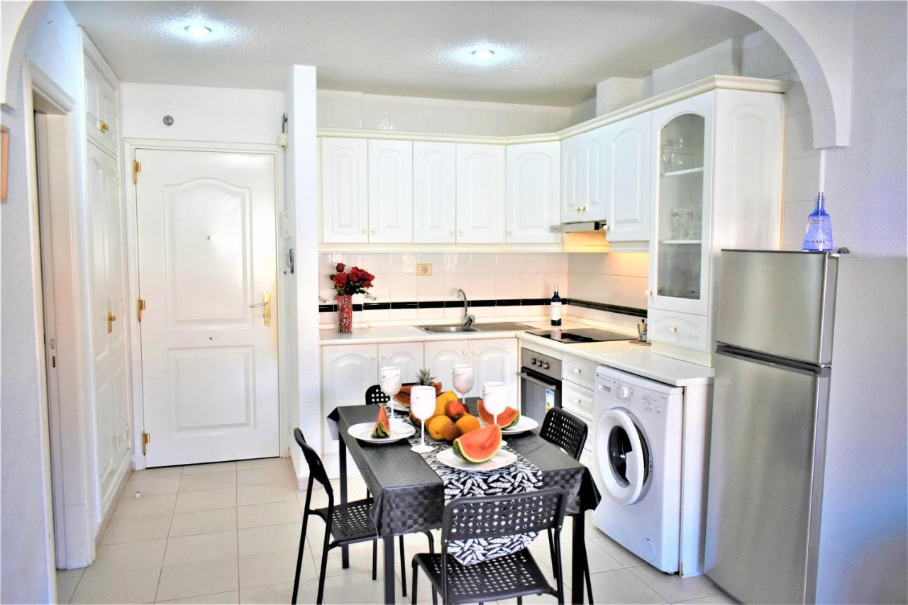 Cozy Apartment Tenerife South Wifi & Pool กอสตา เดล ซิเลนซิโอ ภายนอก รูปภาพ